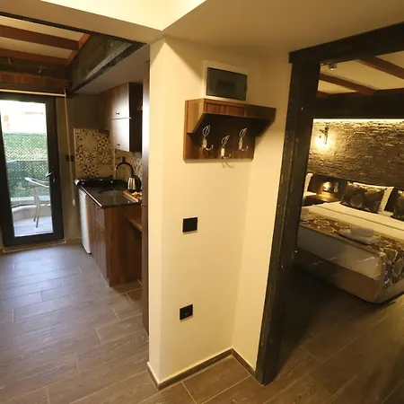 Hotel New Gate 3*