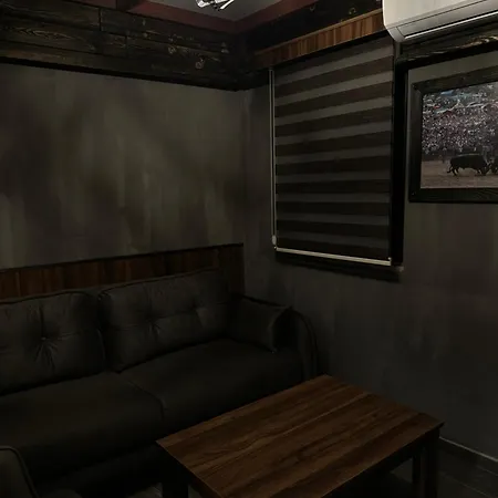 New Gate Hotel